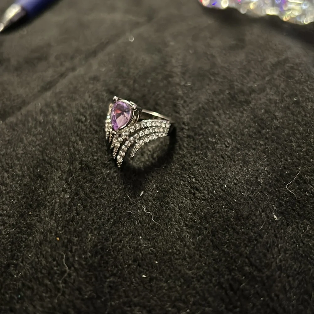 Ring - Picture 3 of 5